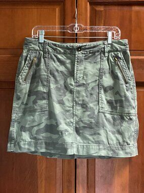 Old Navy Cargo Skirt - Camouflage - zip pockets - Size 12 - No tags